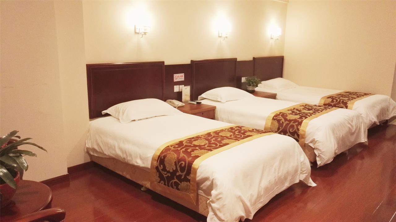 Greentree Inn Huzhou South Street Chaoyin Bridge Business Hotel Exterior photo