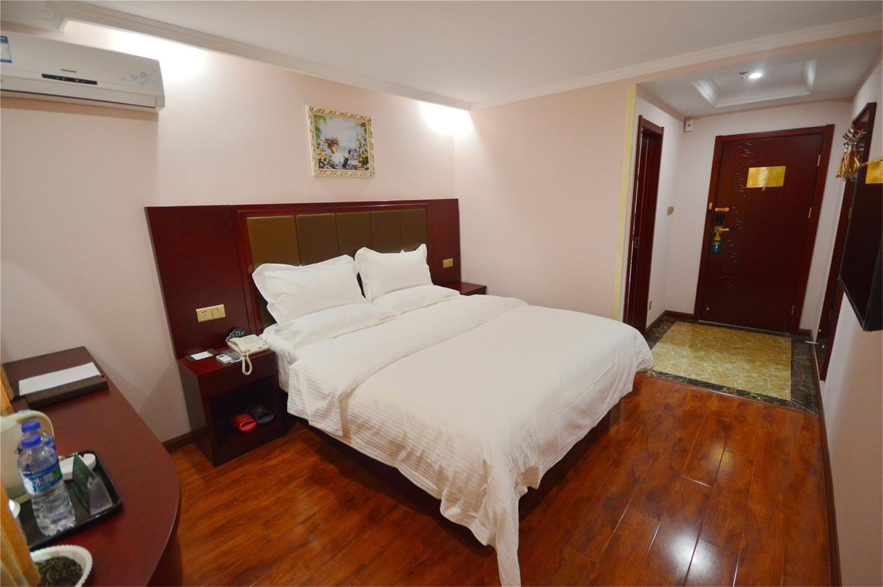 Greentree Inn Huzhou South Street Chaoyin Bridge Business Hotel Exterior photo