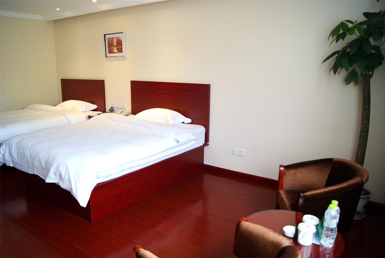 Greentree Inn Huzhou South Street Chaoyin Bridge Business Hotel Exterior photo