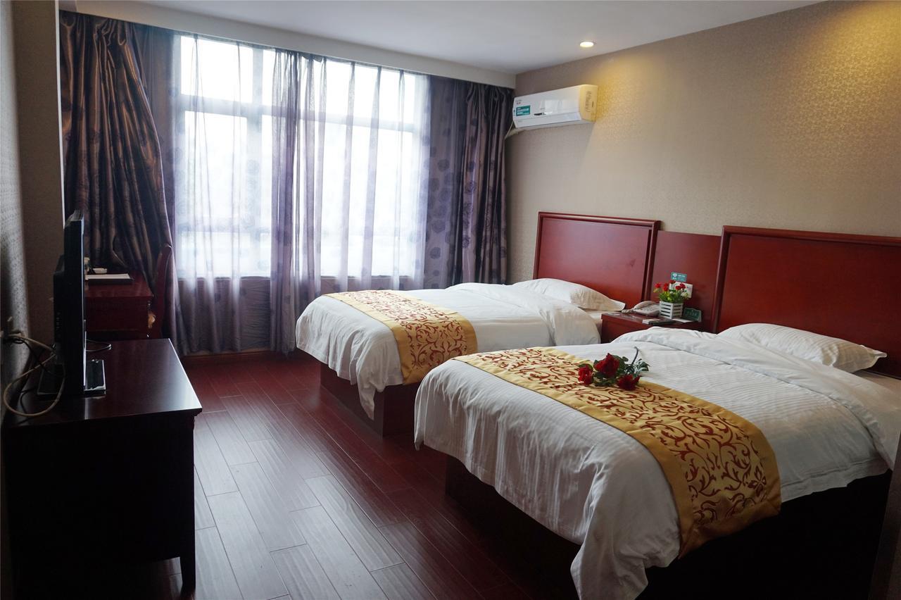 Greentree Inn Huzhou South Street Chaoyin Bridge Business Hotel Exterior photo